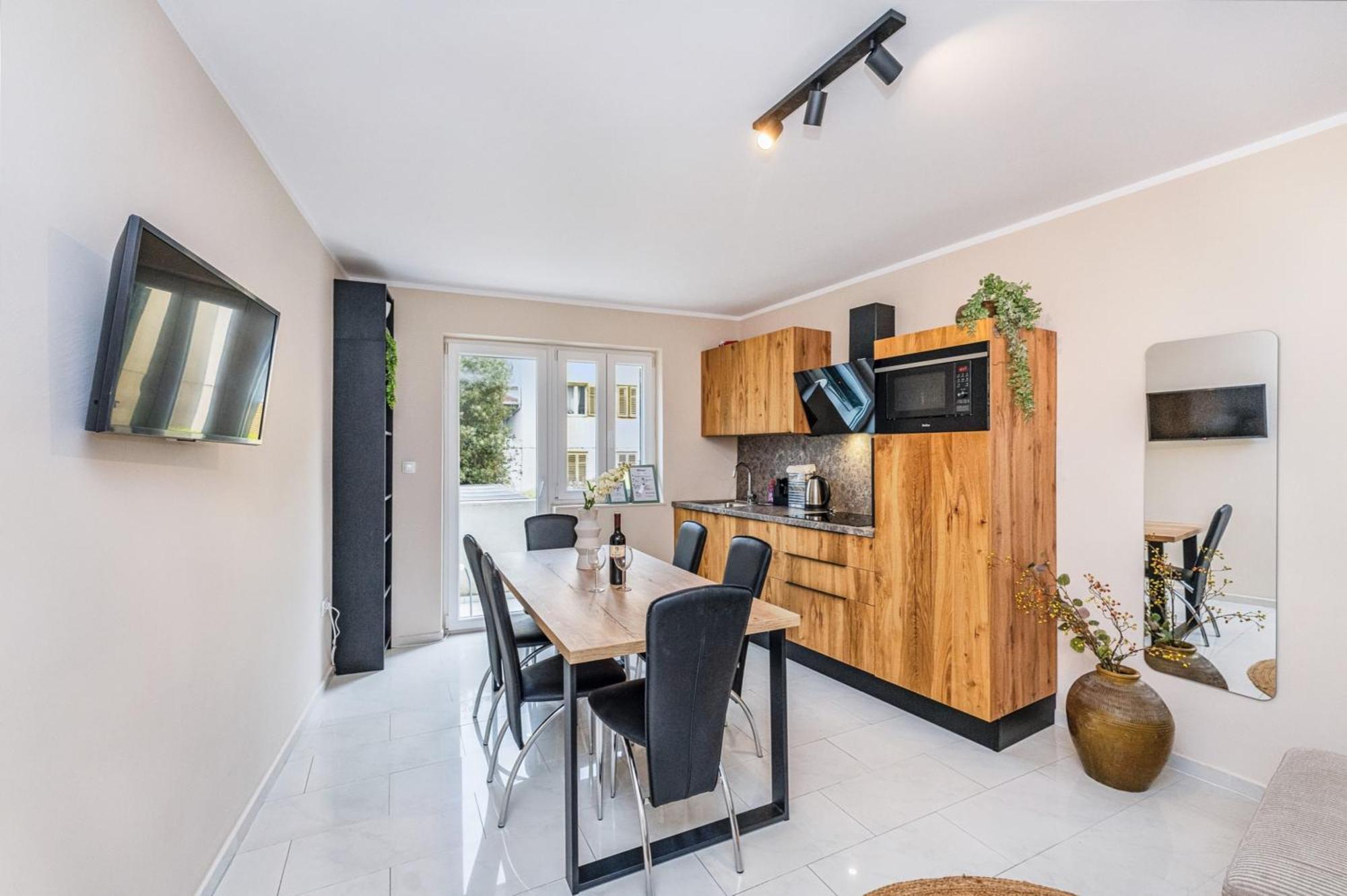 Samm Apartments 希贝尼克 外观 照片