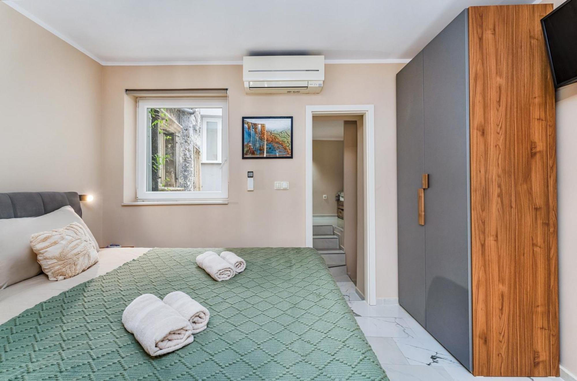 Samm Apartments 希贝尼克 外观 照片