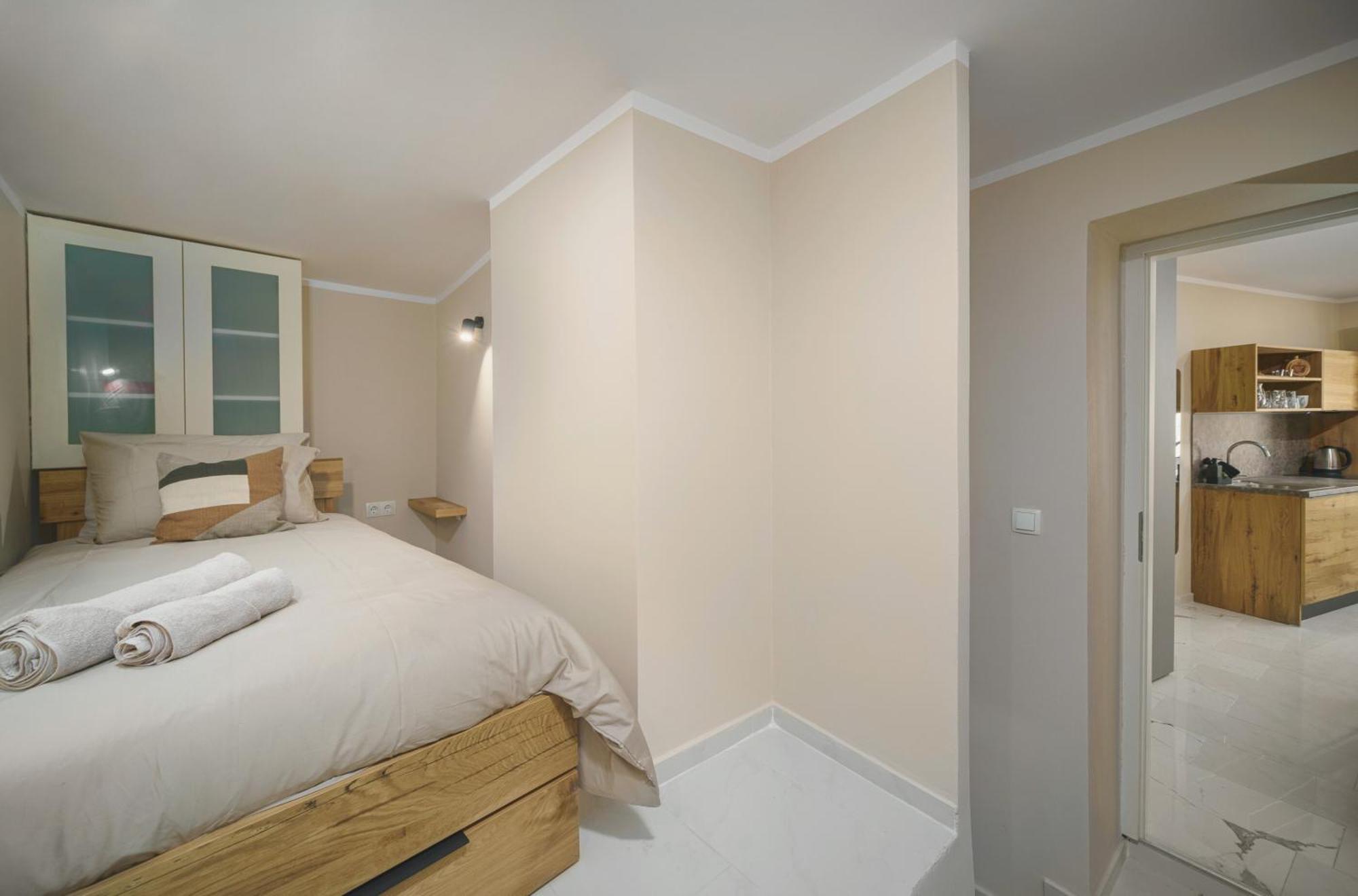 Samm Apartments 希贝尼克 外观 照片