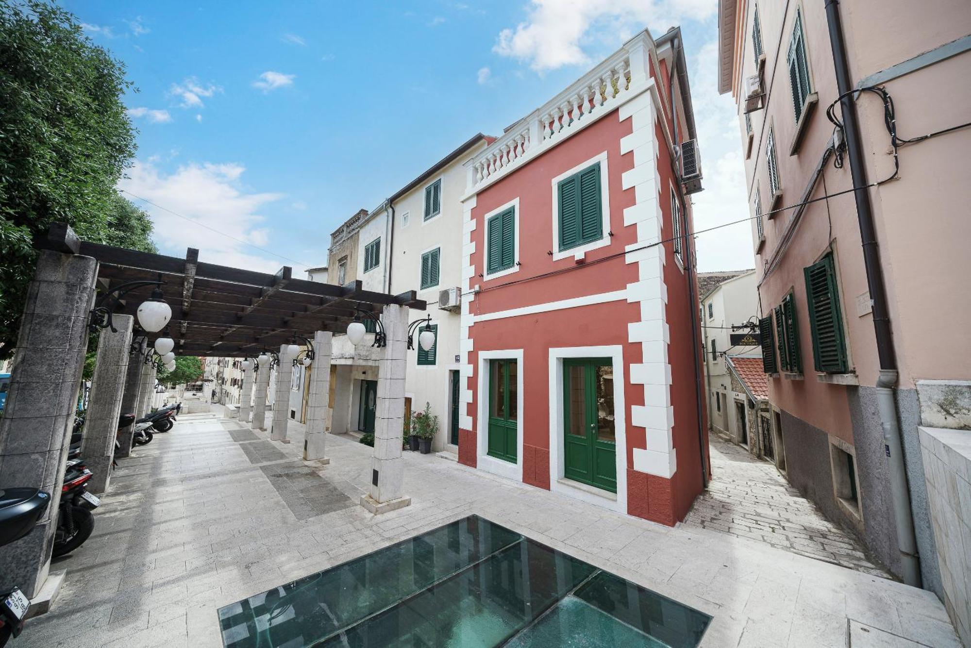 Samm Apartments 希贝尼克 外观 照片